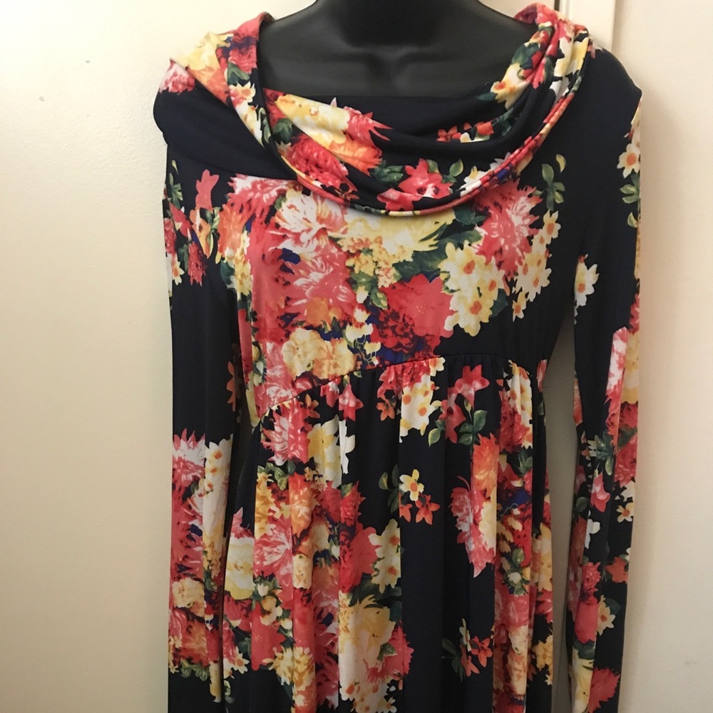 Beautiful Floral Dress!